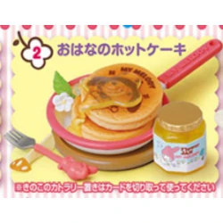 Flower-Shaped Pancakes